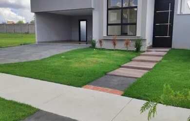 Imagem: A casa em condomínio possui 3 Dormitórios, 4 Banheiros, 3