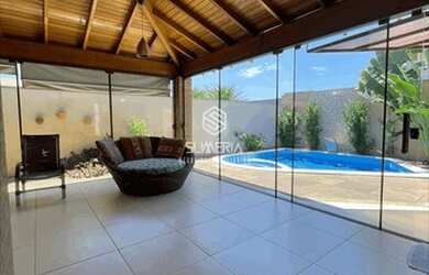 Imagem: A casa em condomínio possui 3 Dormitórios, 2 Banheiros, 4