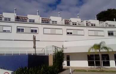 Imagem: A casa em condomínio possui 3 Dormitórios, 5 Banheiros, 3