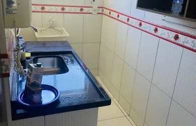 Imagem: O apartamento possui 2 Dormitórios, 1 Banheiro, 1 Vaga na garagem