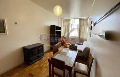 Imagem 3: quarto e sala mobiliado próximo ao Metrô Cardeal Arcoverde