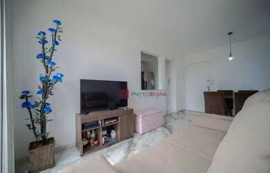 Imagem: O apartamento possui 2 Dormitórios, 1 Banheiro, 1 Vaga na garagem