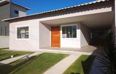 Imagem: A casa em condomínio possui 3 Dormitórios, 2 Banheiros, 3