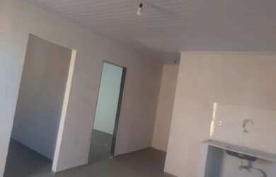 Imagem: A casa em condomínio possui 2 Dormitórios, 1 Banheiro, 2 Vagas