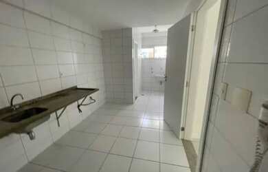 Imagem: O apartamento possui 3 Dormitórios, 1 Banheiro, 2 Vagas na