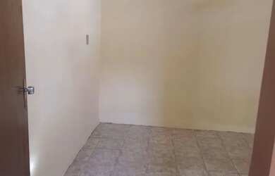 Imagem 2: Casa na Parangaba 600,00. Área de serviço, 1 Banheiroe1 Dormitório