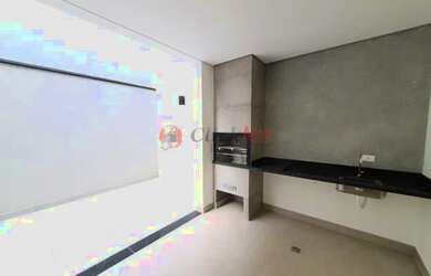 Imagem: A casa possui 3 Dormitórios, 4 Banheiros, 4 Vagas na garagem