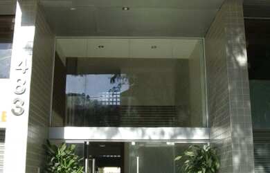 Imagem: O depósito possui 1 Vaga na garagem, 56m² de Área e está