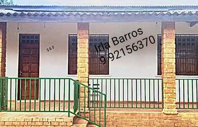 Imagem: A casa possui 2 Dormitórios, 1 Banheiro, 2 Vagas na garagem