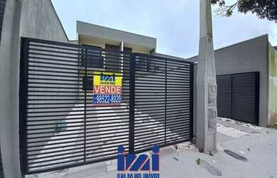 Imagem: A casa possui 2 Dormitórios, 2 Banheiros, 2 Vagas na garagem