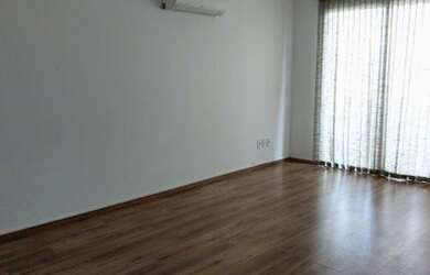 Imagem: O depósito possui 1 Vaga na garagem, 32m² de Área e está