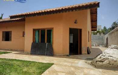 Imagem: A casa possui 3 Dormitórios, 2 Banheiros, 131m² de Área e