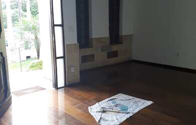 Imagem: O depósito possui 240m² de Área e está localizado em Centro