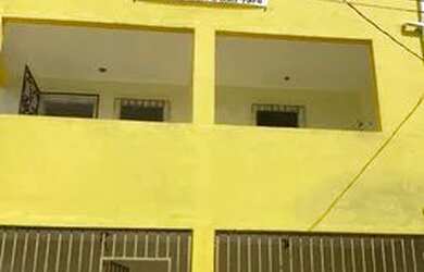 Imagem: A casa possui 2 Dormitórios, 1 Banheiro e está localizado