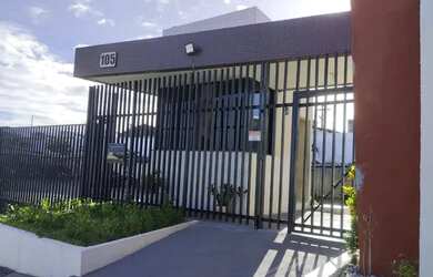 Imagem: O apartamento possui 3 Dormitórios, 1 Banheiro, 1 Vaga na garagem