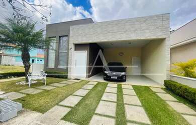 Imagem: A casa em condomínio possui 3 Dormitórios, 3 Banheiros, 2