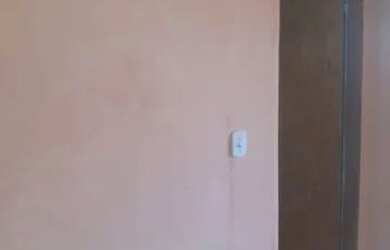 Imagem 2: CASA À VENDA NA REGIÃO DA FAZENDA GRANDE DO RETIRO