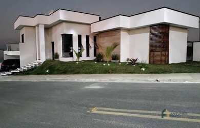 Imagem: A casa em condomínio possui 3 Dormitórios, 2 Banheiros, 5