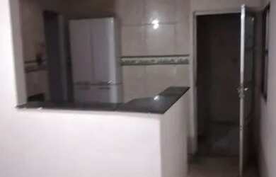 Imagem: A casa possui 2 Dormitórios, 1 Banheiro e está localizado