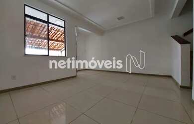 Imagem: A casa possui 3 Dormitórios, 3 Banheiros, 1 Vaga na garagem