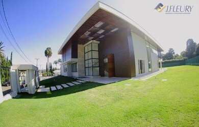 Imagem: A casa em condomínio possui 5 Dormitórios, 1 Banheiro, 5 Vagas