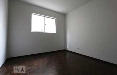 Imagem: O apartamento possui 1 Dormitório, 1 Banheiro, 33m² de Área