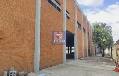 Imagem: O depósito possui 4.218m² de Área e está localizado em