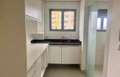 Imagem: O apartamento possui 2 Dormitórios, 2 Banheiros, 2 Vagas na