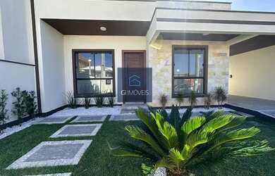 Imagem: A casa possui 3 Dormitórios, 2 Banheiros, 1 Vaga na garagem