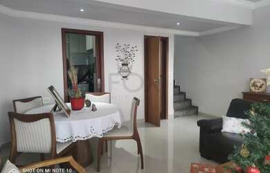 Imagem: A casa possui 3 Dormitórios, 4 Banheiros, 2 Vagas na garagem