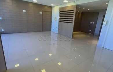 Imagem: O depósito possui 4 Vagas na garagem e 200m² de Área e está