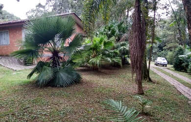 Imagem: A chácara possui 1.600m² de Área e está localizado em Botiatuva