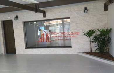 Imagem: A casa possui 3 Dormitórios, 3 Banheiros, 2 Vagas na garagem