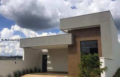 Imagem: A casa em condomínio possui 3 Dormitórios, 4 Banheiros, 2