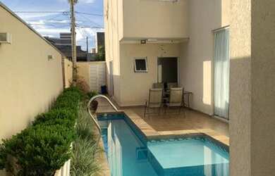 Imagem 10: Casa de condomínio para venda tem 350 metros quadrados com 4 quartos