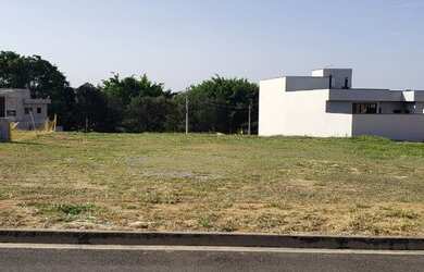 Imagem: O terreno possui 333m² de Área e está localizado em Jardins