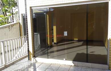 Imagem: O depósito possui 1 Vaga na garagem, 177-0m² de Área e está