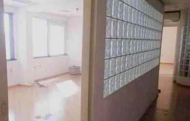 Imagem 2: Oportunidade. Ar-condicionado, 215m² de Áreae5 Vagas na garagem