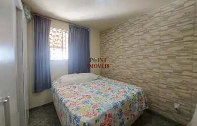 Imagem: A casa possui 2 Dormitórios, 1 Banheiro, 2 Vagas na garagem