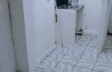 Imagem: A casa possui 2 Dormitórios, 1 Banheiro e está localizado