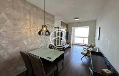 Imagem: O apartamento possui 2 Dormitórios, 1 Banheiro, 2 Vagas na