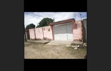 Imagem: A casa possui 3 Dormitórios, 1 Banheiro, 3 Vagas na garagem