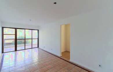 Imagem: O apartamento possui 2 Dormitórios, 3 Banheiros, 1 Vaga na