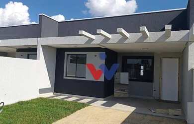 Imagem: A casa possui 3 Dormitórios, 1 Banheiro, 2 Vagas na garagem