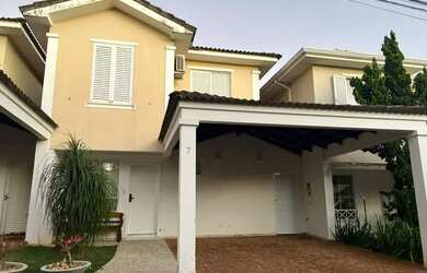 Imagem: A casa em condomínio possui 3 Dormitórios, 4 Banheiros, 2