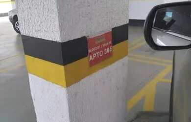 Imagem: O apartamento possui 2 Dormitórios, 2 Banheiros, 1 Vaga na