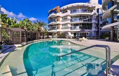 Imagem: O apartamento possui 3 Dormitórios, 4 Banheiros, 2 Vagas na