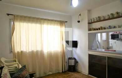 Imagem: O apartamento possui 1 Dormitório, 1 Banheiro, 1 Vaga na garagem