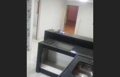 Imagem: A casa possui 2 Dormitórios, 1 Banheiro, 2 Vagas na garagem