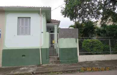 Imagem: A casa possui 2 Dormitórios, 1 Banheiro, 70m² de Área e